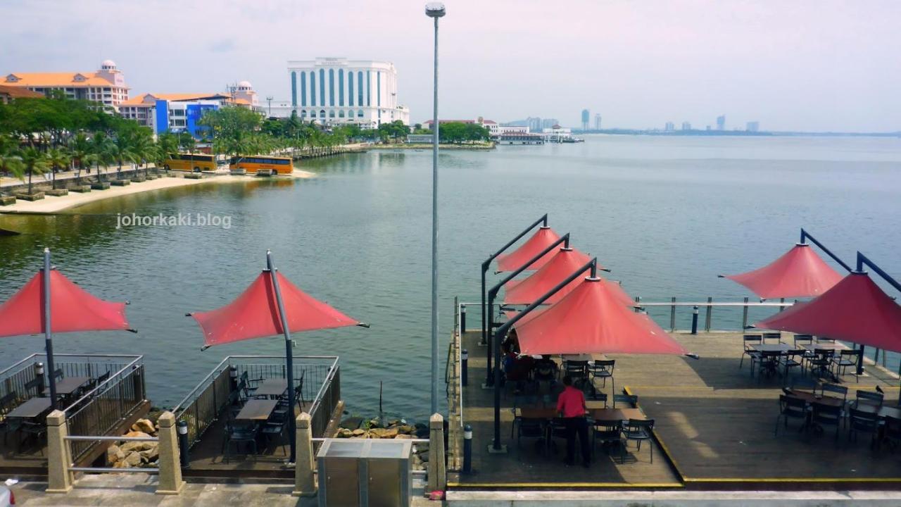 Paragon With Private Jacuzzi Near Ciq Rts Apartment Johor Bahru
