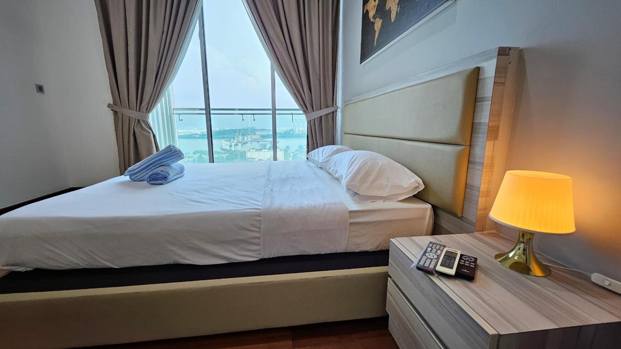 Paragon With Private Jacuzzi Near Ciq Rts Apartment Johor Bahru