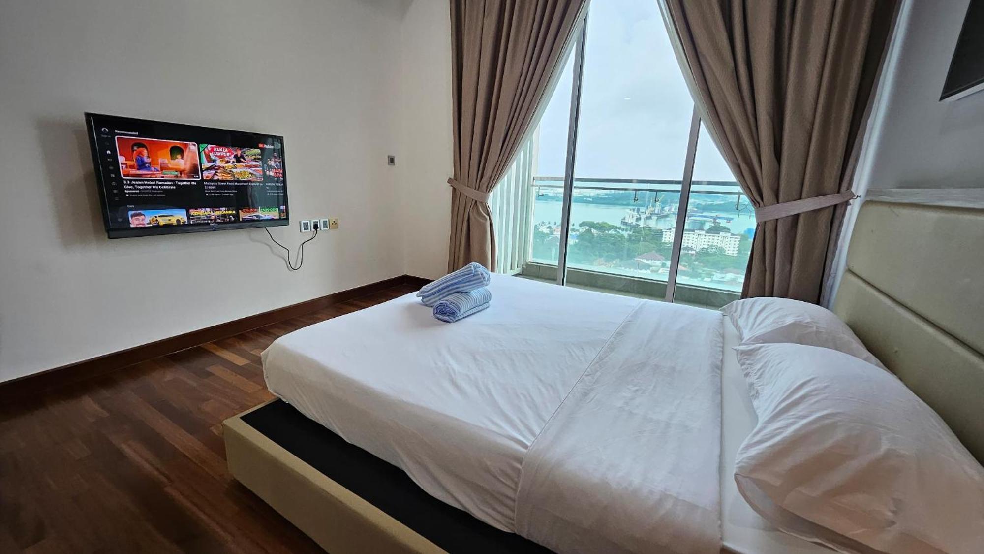 Paragon With Private Jacuzzi Near Ciq Rts * Johor Bahru