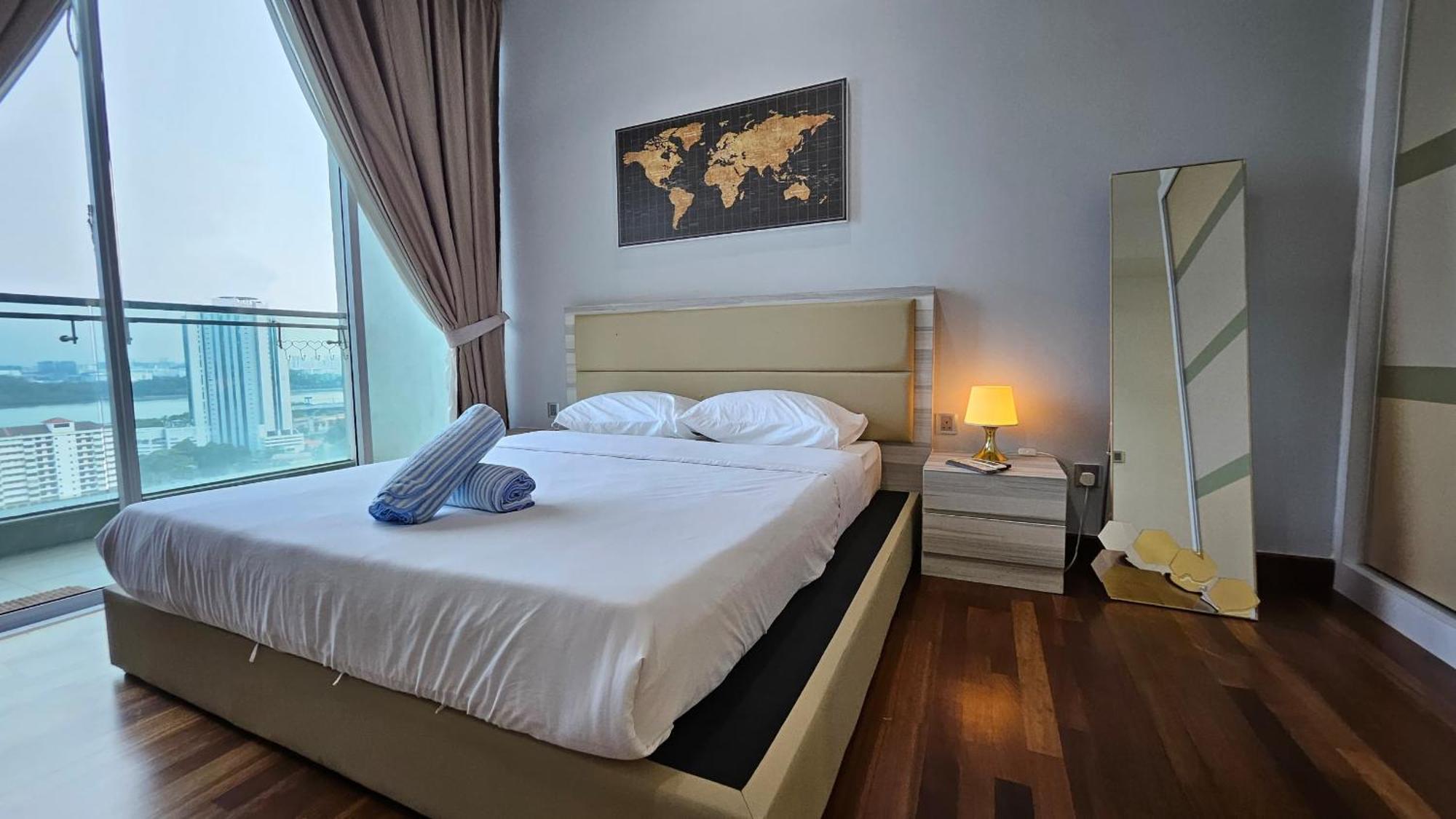 Paragon With Private Jacuzzi Near Ciq Rts Apartment Johor Bahru
