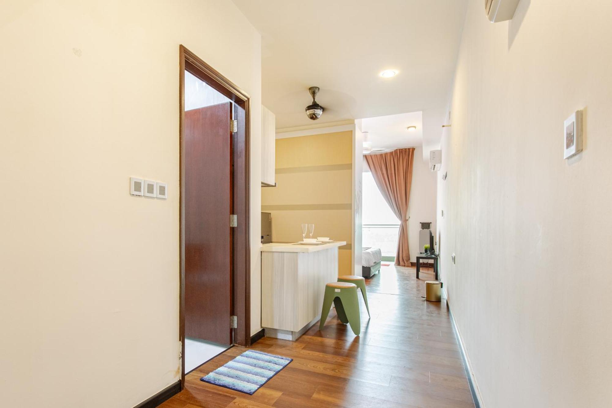 Paragon With Private Jacuzzi Near Ciq Rts Apartment