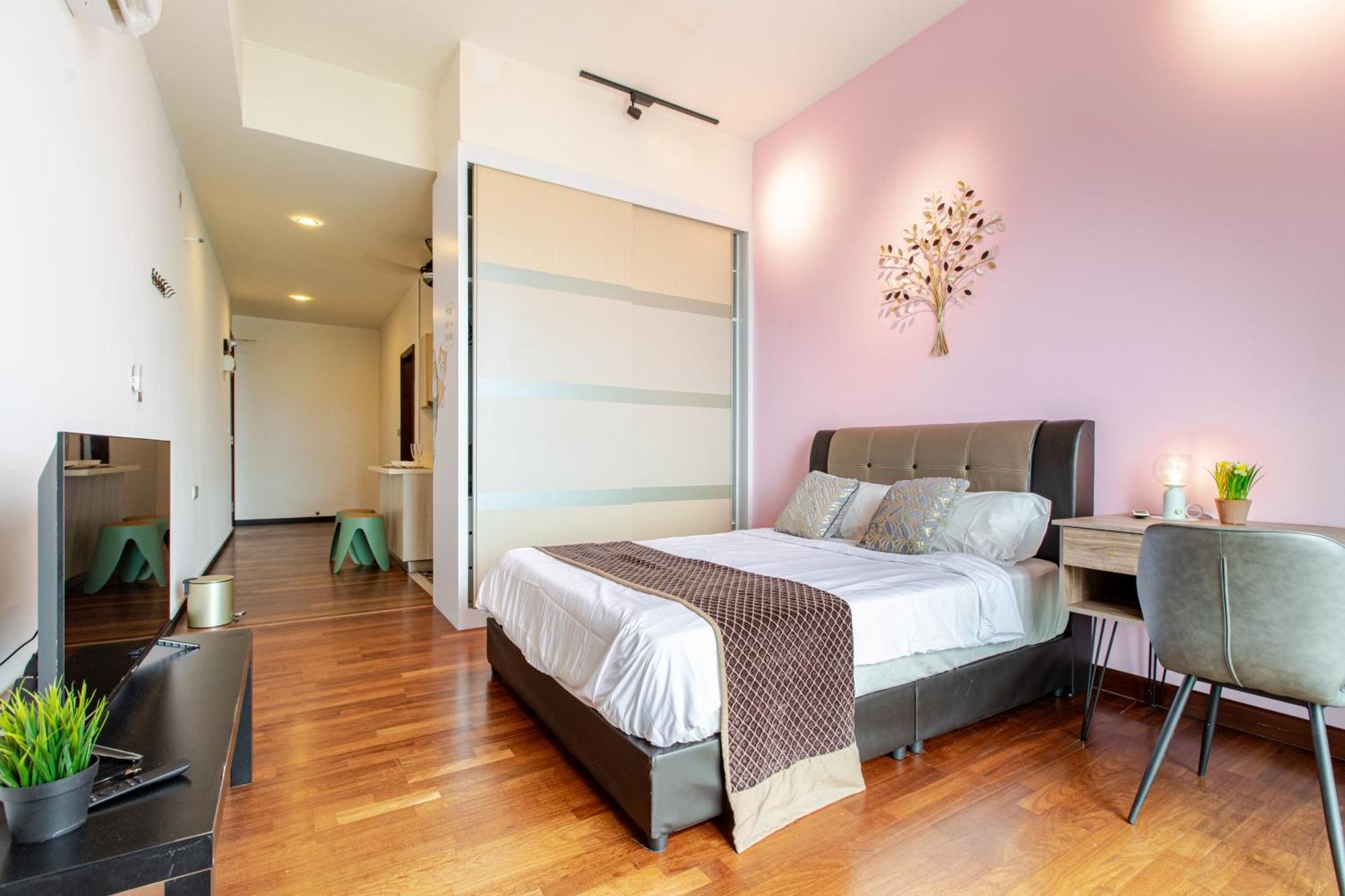Paragon With Private Jacuzzi Near Ciq Rts Apartment *