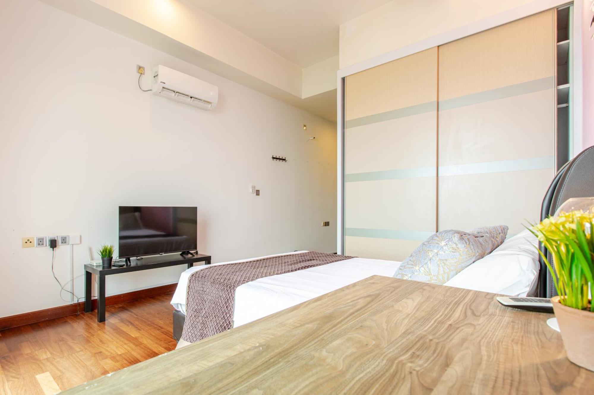 Apartment Paragon With Private Jacuzzi Near Ciq Rts Johor Bahru