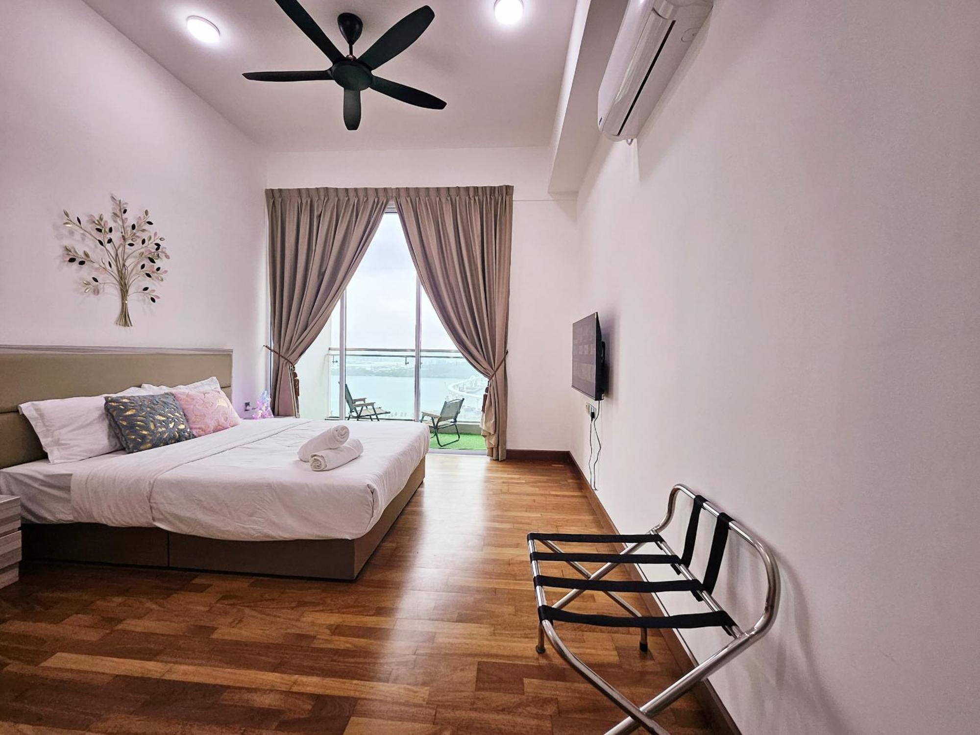 Paragon With Private Jacuzzi Near Ciq Rts * Johor Bahru